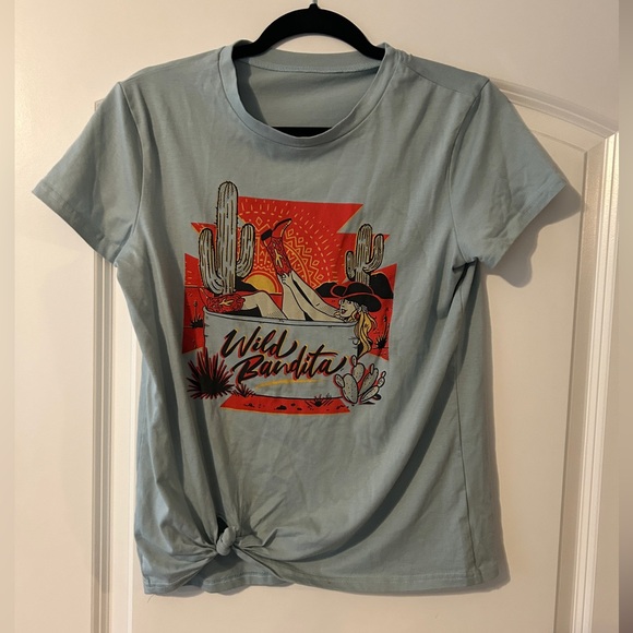 Grace And Frankie Wild Bandita t shirt size small - Picture 1 of 4